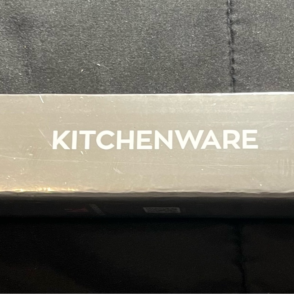 Garlic Press Kitchenware - Picture 2 of 3
